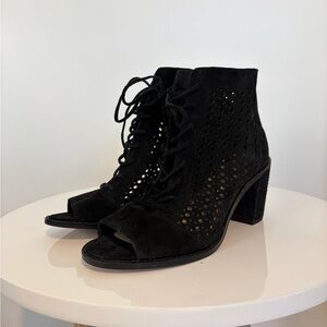 Vince Camuto Tulina Laser Cut Lace Front 3" Block Heel Booties Black, Size 7.5